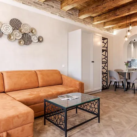 View On Rynok Square