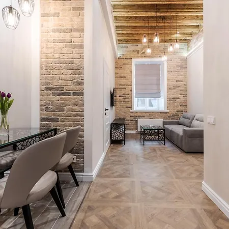 View On Rynok Square