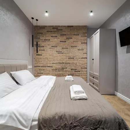 Апартаменти View On Rynok Square *