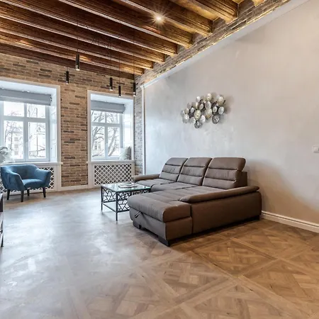 View On Rynok Square